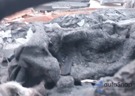 2015 Chevrolet Silverado 1500 1Lt z USA, uszkodzony, nr VIN 1GCRCREC8FZ204541